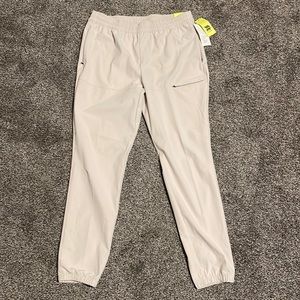 Men’s medium all in motion tapered joggers